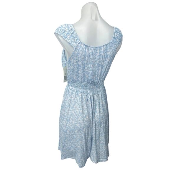 NEW No Boundaries Blue Floral Peasant Smocked Short Puff Sleeve Mini Dress Sz S - Picture 2 of 5